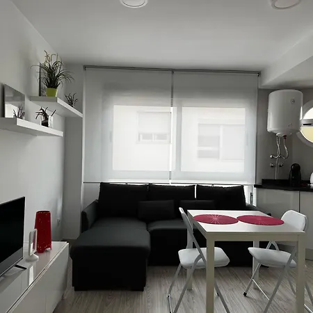 Refugio Urbano Sostoa Apartment Malaga